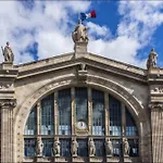 Gorgeous And Large Flat In The Heart Of Paris 09