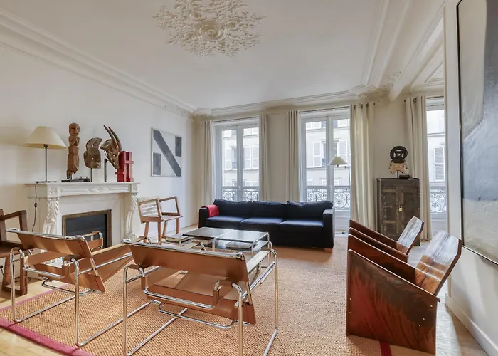 Gorgeous And Large Flat In The Heart Of Paris 09