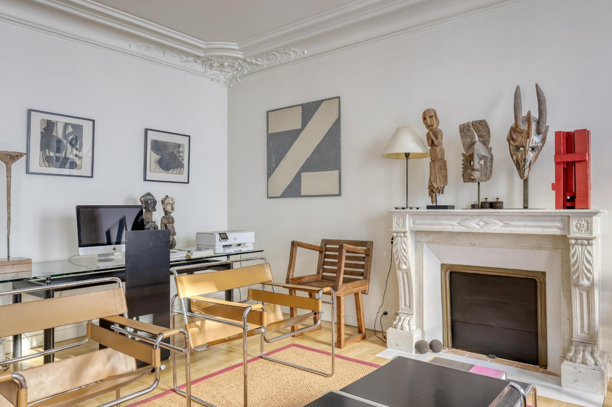 Gorgeous And Large Flat In The Heart Of 09 *