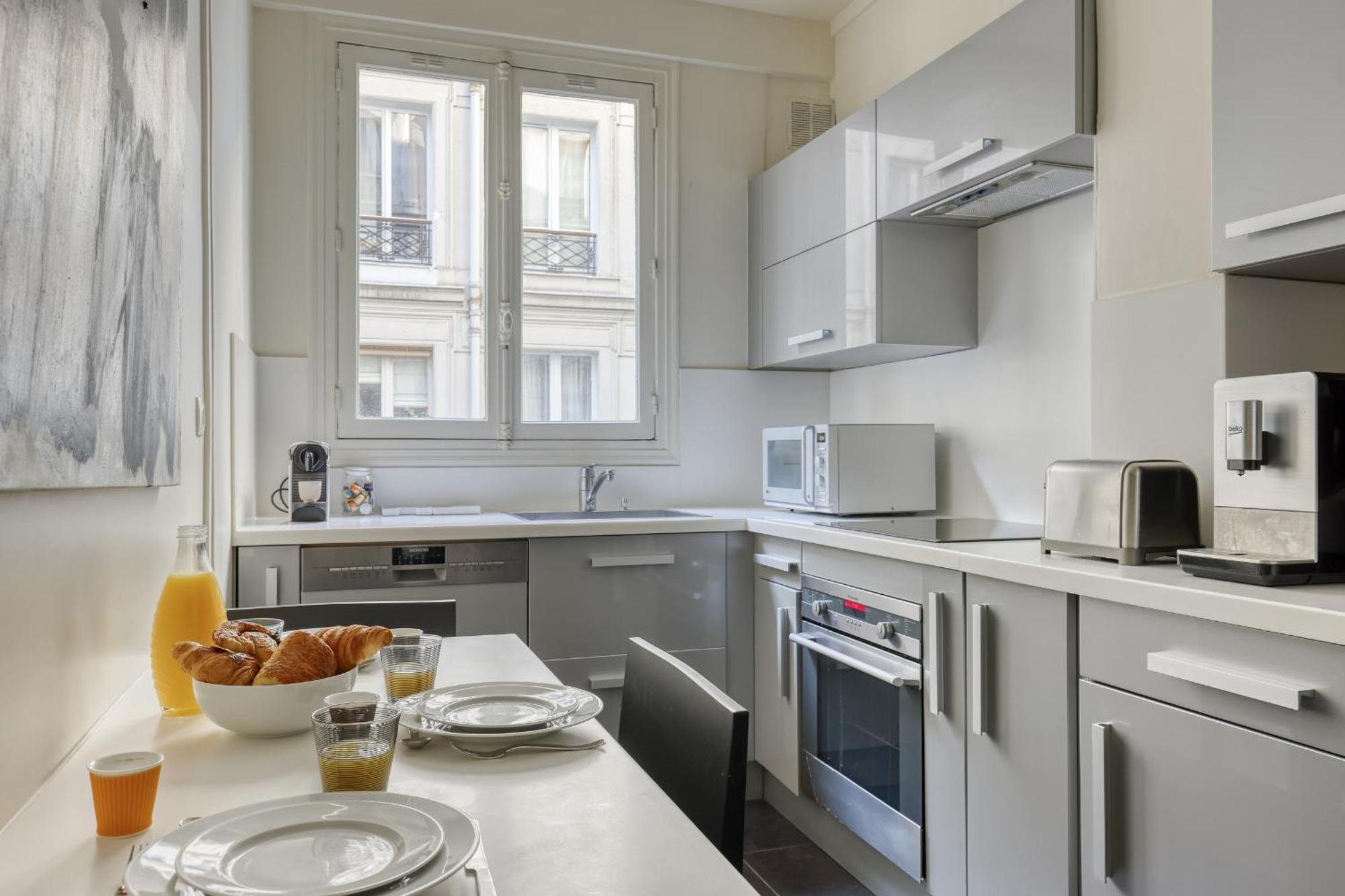 Apartment Gorgeous And Large Flat In The Heart Of 09 *