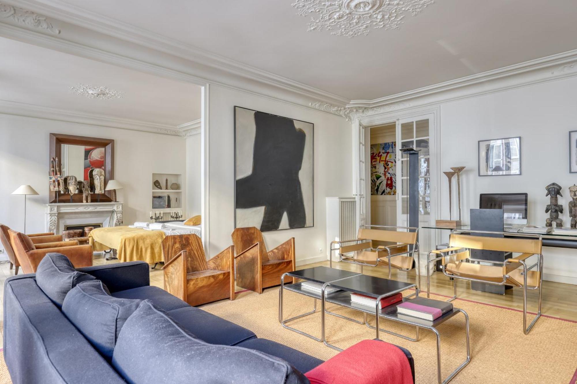 Gorgeous And Large Flat In The Heart Of 09 *