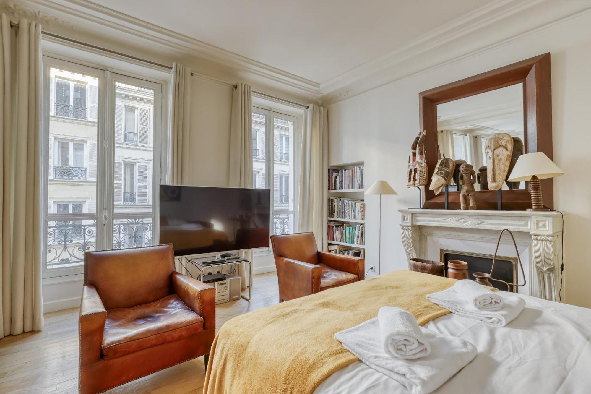 Gorgeous And Large Flat In The Heart Of 09 Apartment Paris