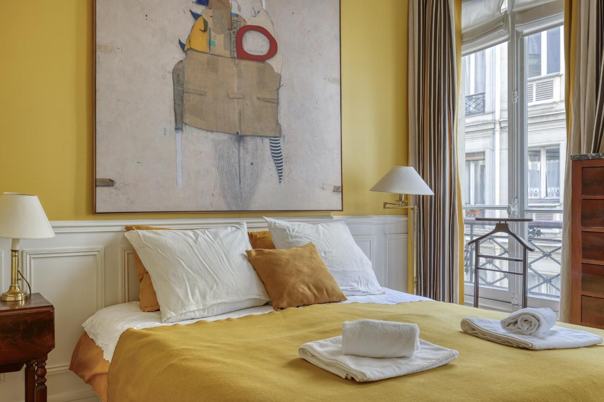Apartment Gorgeous And Large Flat In The Heart Of 09